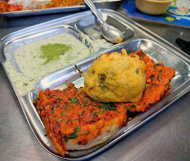 खाने के शौकीन हैं तो इन शहरों की सैर जरूर करें...