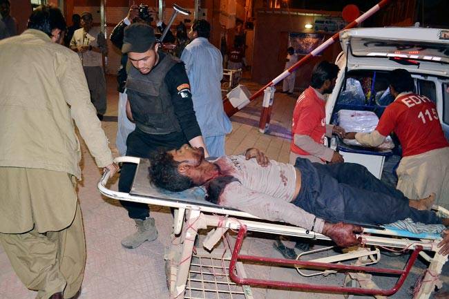 PAK: पुलिस ट्रेनिंग सेंटर में आतंकियों ने आधी रात को मचाई तबाही