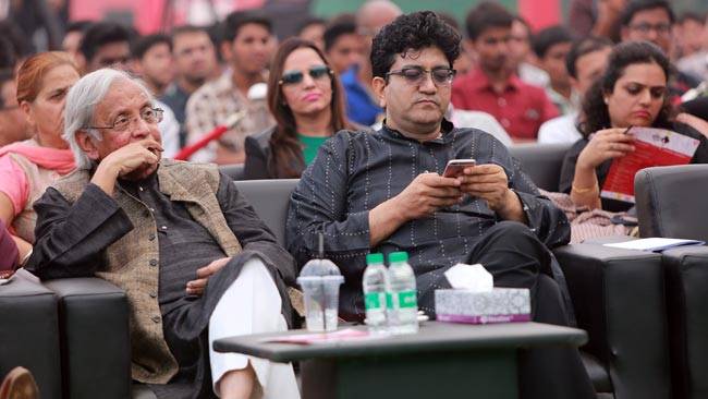 साहित्य आजतक: दिल्ली में लगा साहित्य का महाकुंभ...