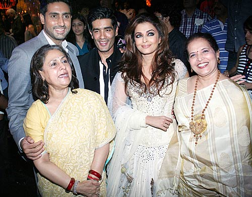 देखें ऐश्‍वर्या राय बच्‍चन की अनदेखी तस्‍वीरें