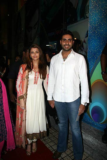 देखें ऐश्‍वर्या राय बच्‍चन की अनदेखी तस्‍वीरें