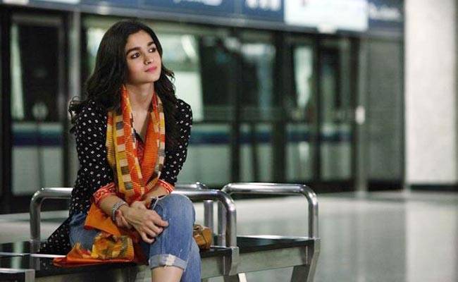 First look: 'बदरीनाथ की दुल्हनिया' में वरुण और आलिया की जोड़ी कैसी लगी?