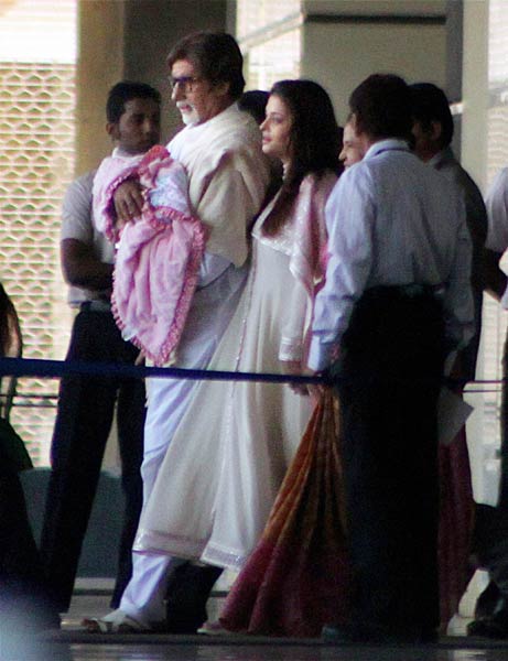 देखें ऐश्‍वर्या राय बच्‍चन की अनदेखी तस्‍वीरें