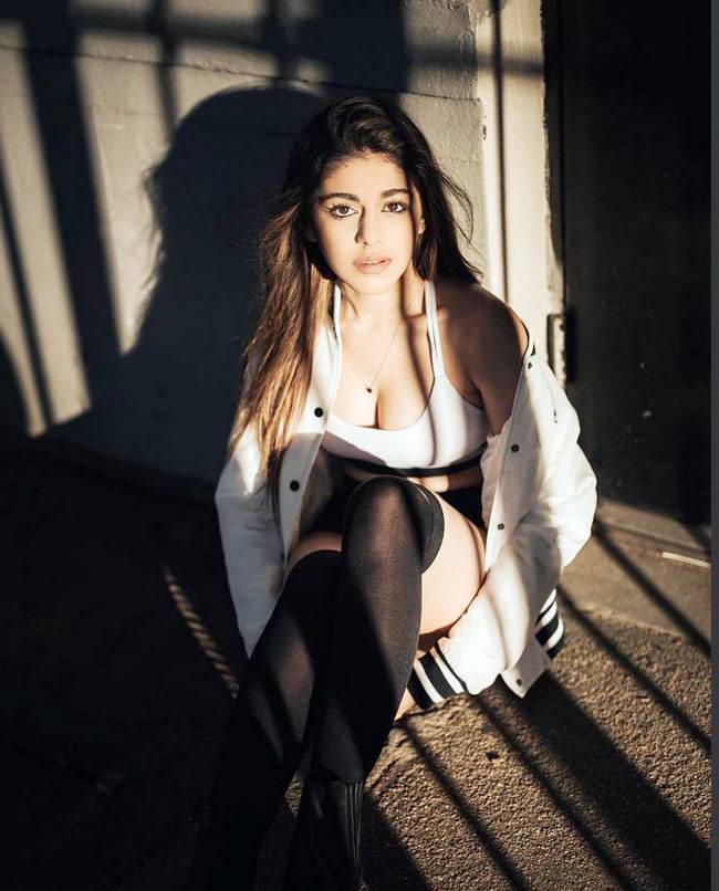 सारा, सुहाना या शनाया: कौन होगी बॉलीवुड की अगली बड़ी  स्टार?