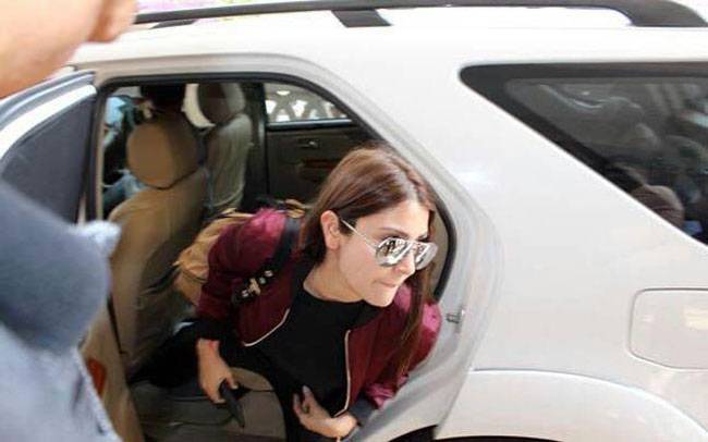 विराट कोहली ने 28वां बर्थडे अनुष्का संग किया सेलिब्रेट