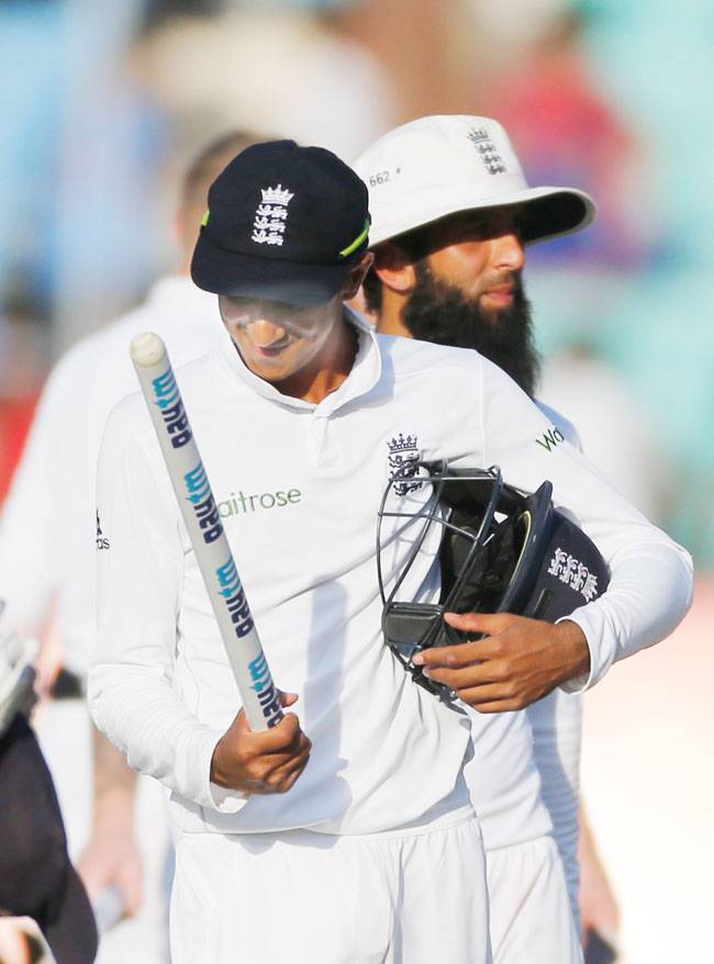 राजकोट टेस्ट मैच ड्रॉ, कप्तान कोहली ने फील्डरों को लताड़ा