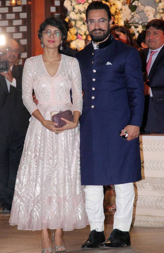 अंबानी की पार्टी में दीपिका-रणवीर, शाहरुख-आलिया से लेकर ऐश्वर्या तक कई हस्तियां शामिल