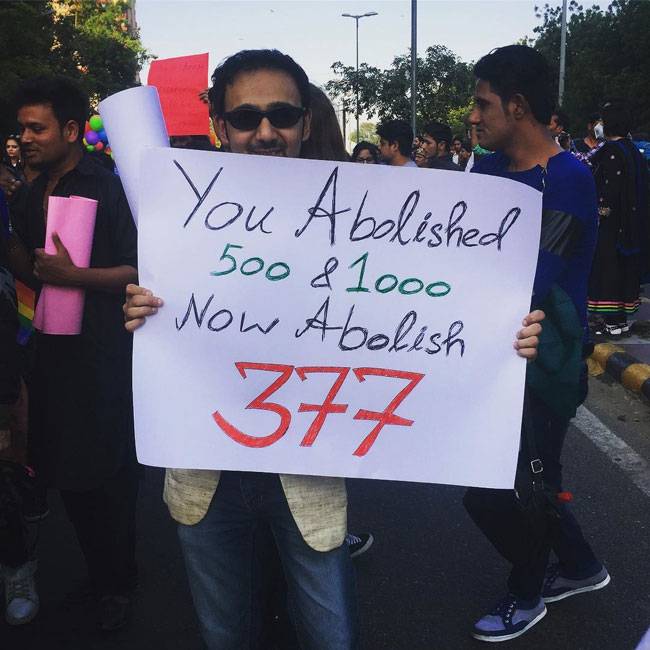 समलैंगिकता के सपोर्ट में दिल्‍ली में निकली परेड