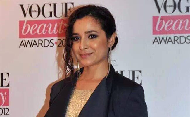 स्‍टाइलिश सिमोन सिंह  Happy Birthday