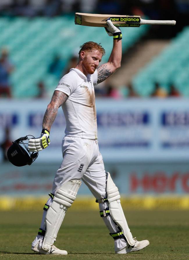 राजकोट में इंग्लैंड ने खड़ा किया रनों का पहाड़, भारत की भी सधी शुरुआत