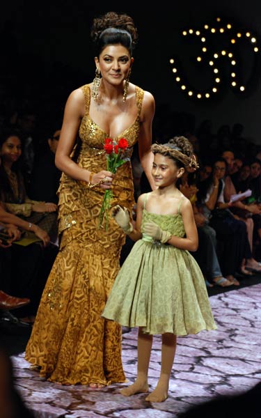 सुष्मिता, जीनत और दारा सिंह को जन्‍मदिन मुबारक