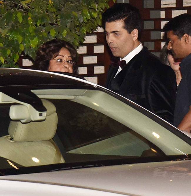 अंबानी की पार्टी में दीपिका-रणवीर, शाहरुख-आलिया से लेकर ऐश्वर्या तक कई हस्तियां शामिल