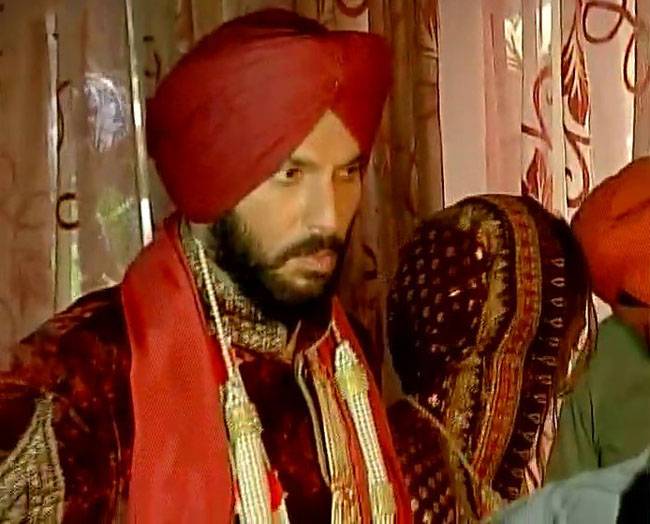 युवराज-हेजल ने गुरुद्वारे में लिए फेरे, देखें तस्वीरें