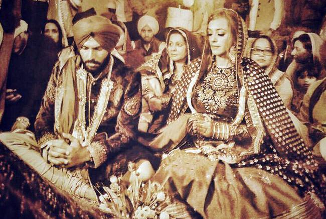 युवराज-हेजल ने गुरुद्वारे में लिए फेरे, देखें तस्वीरें