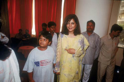 सुष्मिता, जीनत और दारा सिंह को जन्‍मदिन मुबारक