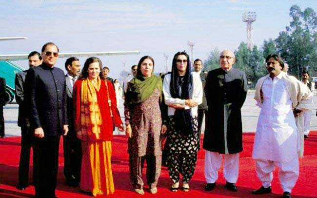 सोनिया गांधी के 70वें जन्मदिन पर उनकी अनदेखी तस्वीरें