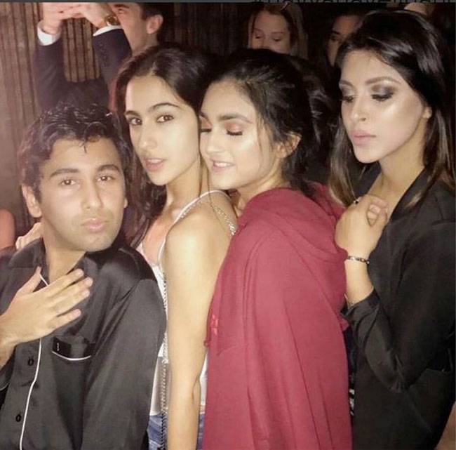 19वें बर्थ डे पर कुछ इस अंदाज में दिखीं नव्या...