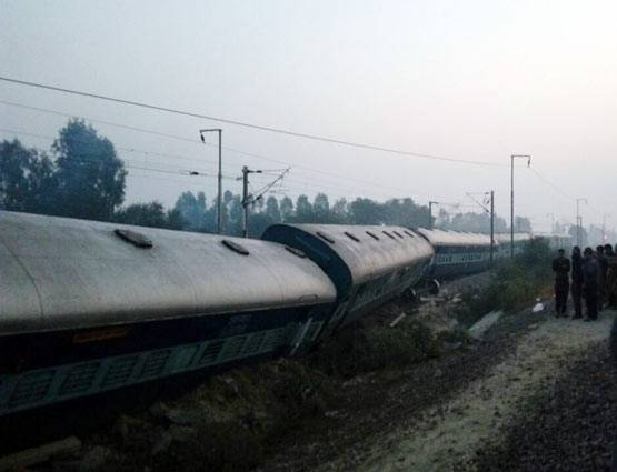 कानपुर में पटरी से उतरे ट्रेन के 15 डिब्बे