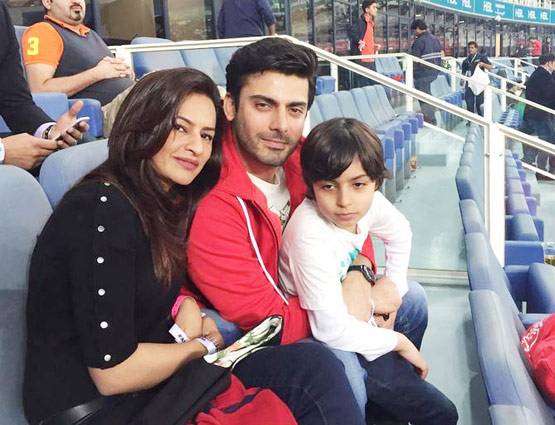 बॉलीवुड के ये सितारे 2016 में बने मम्मी-पापा...