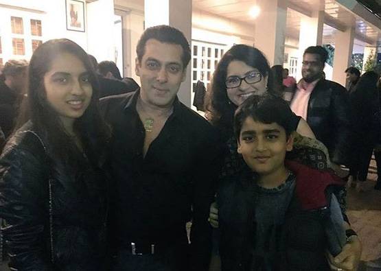 पनवेल में सलमान के बर्थडे सेलिब्रेशन की तस्वीरें...