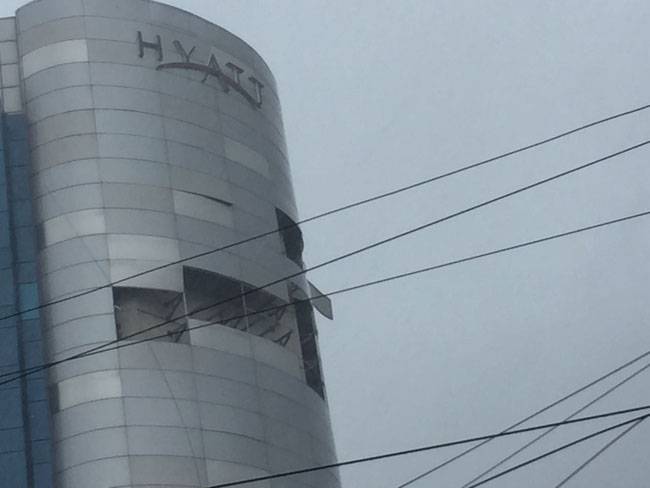 तस्वीरों में देखें वरदा ने चेन्नई में कैसे मचाई तबाही