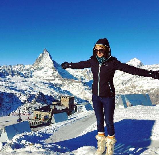 'भाबी जी घर पर हैं' की अनीता भाभी के हनीमून की खास तस्वीरें...