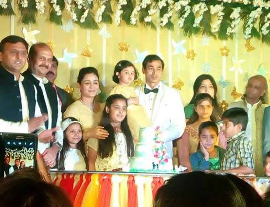 ये हैं मुलायम की छोटी बहू, जीती हैं ग्लैमरस लाइफ, अब लड़ेंगी चुनाव