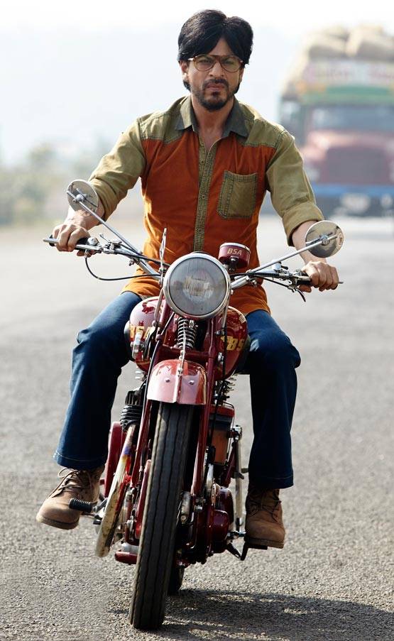'रईस' में शाहरुख की बाइक की धूम, देखें तस्वीरें...