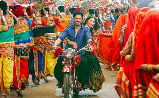 'रईस' में शाहरुख की बाइक की धूम, देखें तस्वीरें...