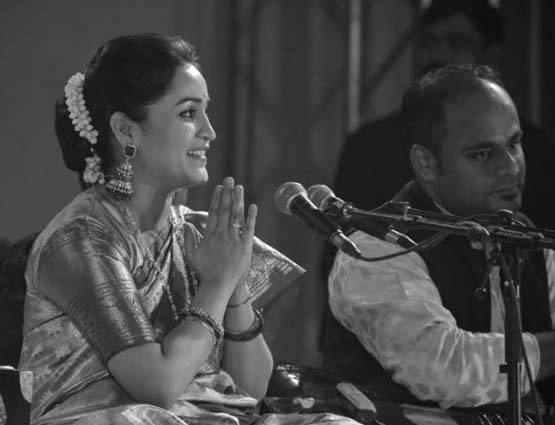 ये हैं मुलायम की छोटी बहू, जीती हैं ग्लैमरस लाइफ, अब लड़ेंगी चुनाव