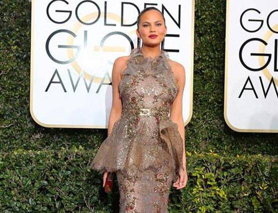 Golden Globes 2017: प्रियंका के साथ इन सितारों के भी फैशन का जलवा