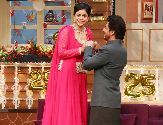 कपिल शर्मा के शो में पहुंची 'रईस' की टीम, देखें मस्तीभरी तस्वीरें