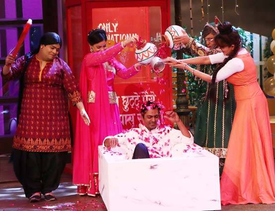 कपिल शर्मा के शो में पहुंची 'रईस' की टीम, देखें मस्तीभरी तस्वीरें