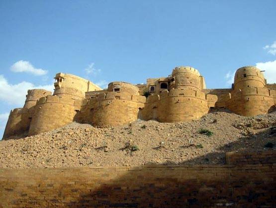 राजस्थान की भव्यता और शान की मिसाल हैं ये किले...