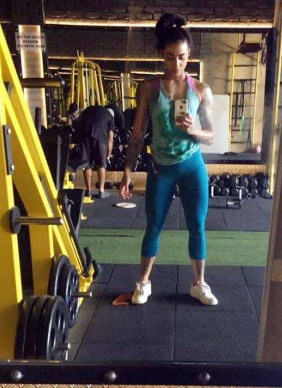 ऐसी है वीजे बानी की LIFE, शायद आपने नहीं देखी होगी ये 11 PHOTOS