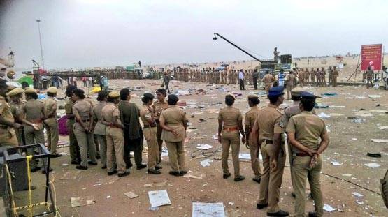 जलीकट्टू पर प्रदर्शन की हिंसक तस्वीरें