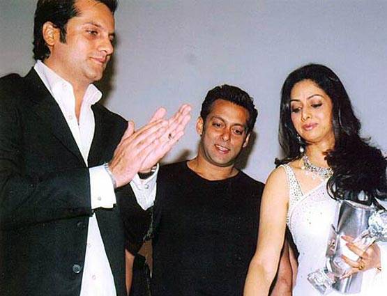 सलमान की 24 RARE PHOTOS, ऐसी है सुपरस्टार की LIFE