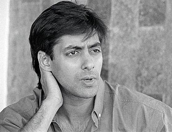 सलमान की 24 RARE PHOTOS, ऐसी है सुपरस्टार की LIFE