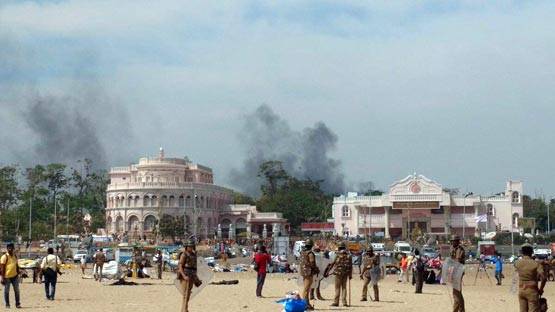 जलीकट्टू पर प्रदर्शन की हिंसक तस्वीरें