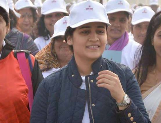 ये हैं मुलायम की छोटी बहू, जीती हैं ग्लैमरस लाइफ, अब लड़ेंगी चुनाव