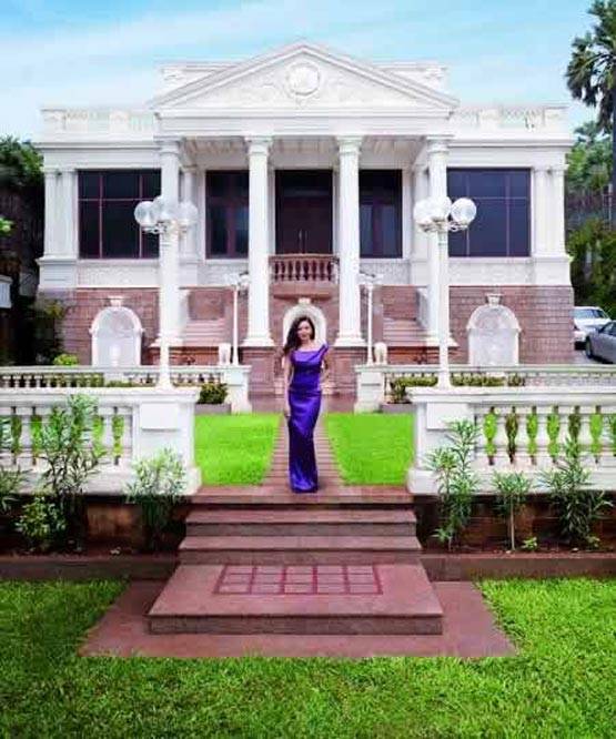 देखिए शाहरुख खान के घर के अंदर की PHOTOS