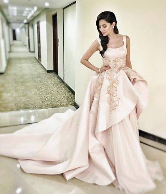 'रईस' की माहिरा खान की 10 खास बातें