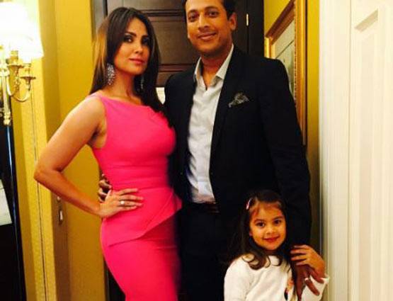 मीशा या अबराम में ज्यादा क्यूट कौन, तस्वीरों से करें फैसला...