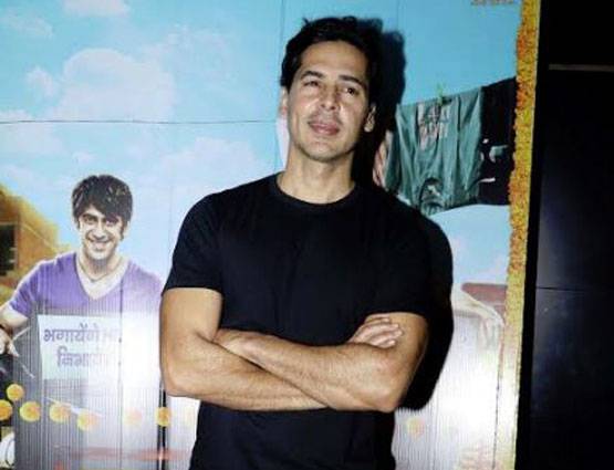 फिल्म 'रनिंग शादी' की स्क्रीनिंग पर पहुंचे बॉलीवुड के कई सितारें..