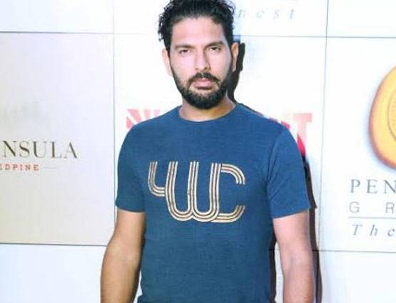 जानें कहां बिजी थे बॉलीवुड के आपके फेवरेट सितारे...