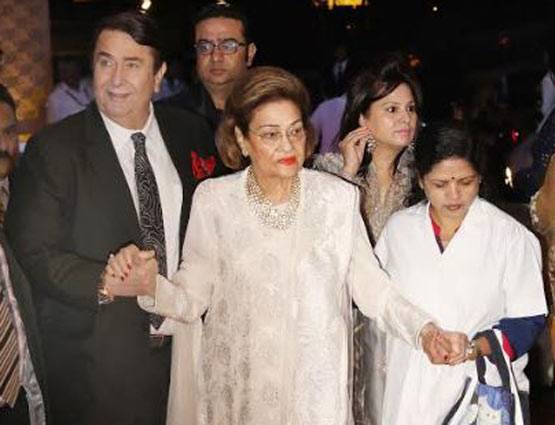 नील नितिन मुकेश के रिसेप्शन में पत्नी जया संग पहुंचे अमिताभ