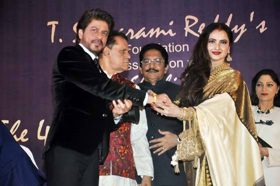 शाहरुख को मिला नेशनल यश चोपड़ा मेमोरियल अवॉर्ड