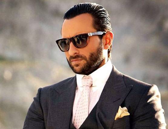 कूल, देसी, चॉकलेटी... किस लुक में सैफ हैं बेस्ट