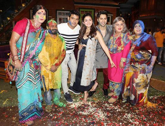 कपिल के शो पर बद्री ने अपनी दुल्हनिया के साथ मनाई होली...