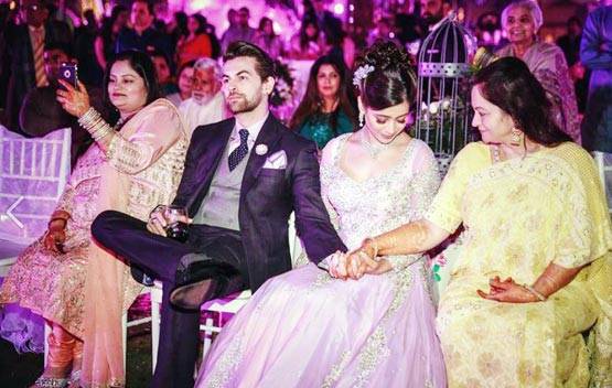 PICS:जब घुटनों पर बैठकर नील ने किया मंगेतर को प्रपोज